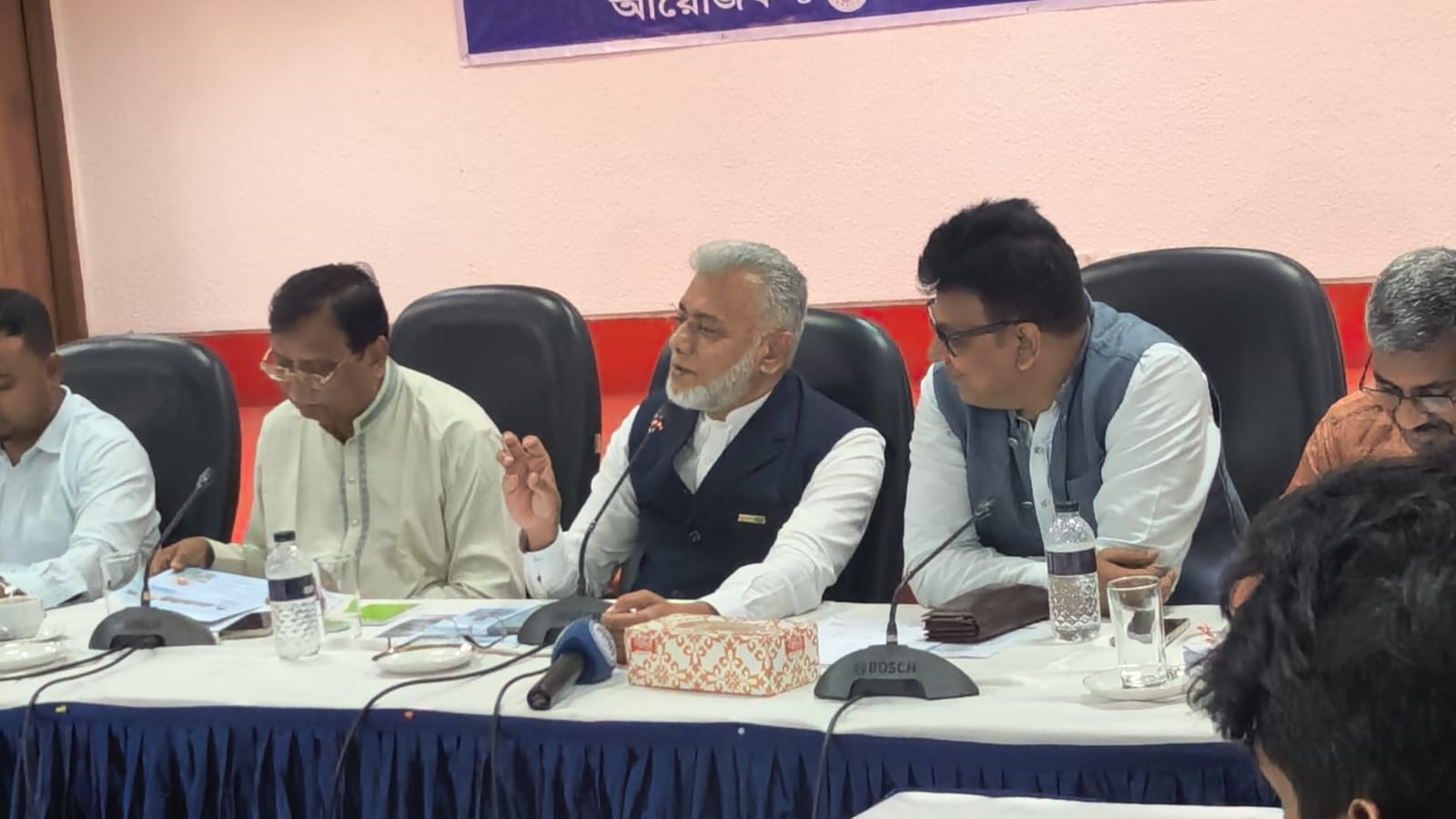 ঢাকায় বৃষ্টি ভোগায় কেন?’ শীর্ষক নাগরিক সংলাফে রিহ্যাব প্রেসিডেন্ট ড. আলী আফজাল